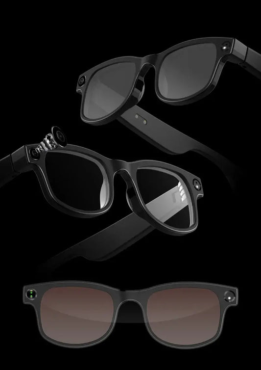 Smart glasses with voice assistant